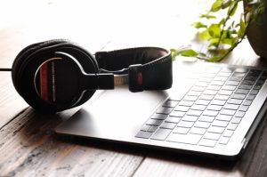 【動画制作】動画編集を個人に依頼するメリット・相場・方法を紹介！